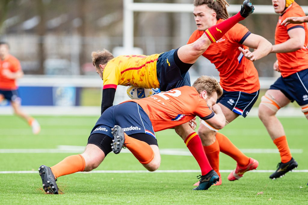 naar Nipt verlies Oranje (18-20) na spannende slotfase tegen Spanje