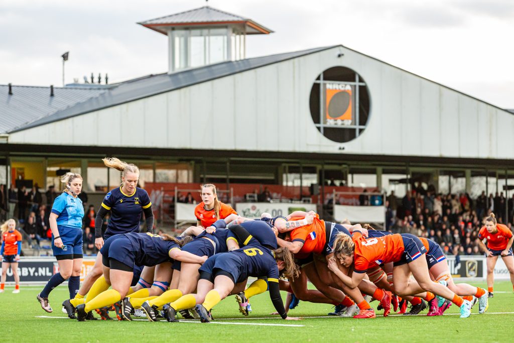 naar Oranjevrouwen overklassen Zweden met 59-0