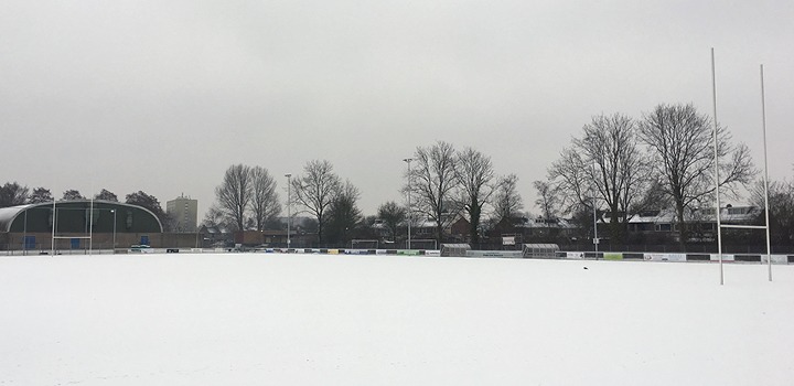 naar Afgelastingen door winterse omstandigheden