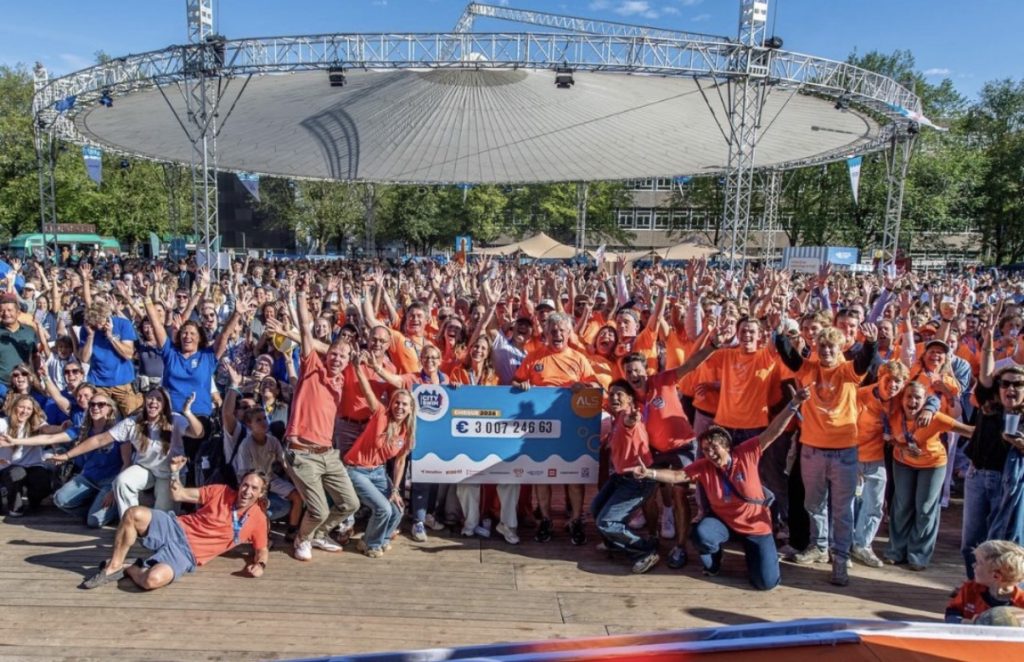 naar Rugby Nederland duikt het water in tijdens Amsterdam City Swim